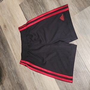 Boys sz 5 Adidas Climate Shorts red & black